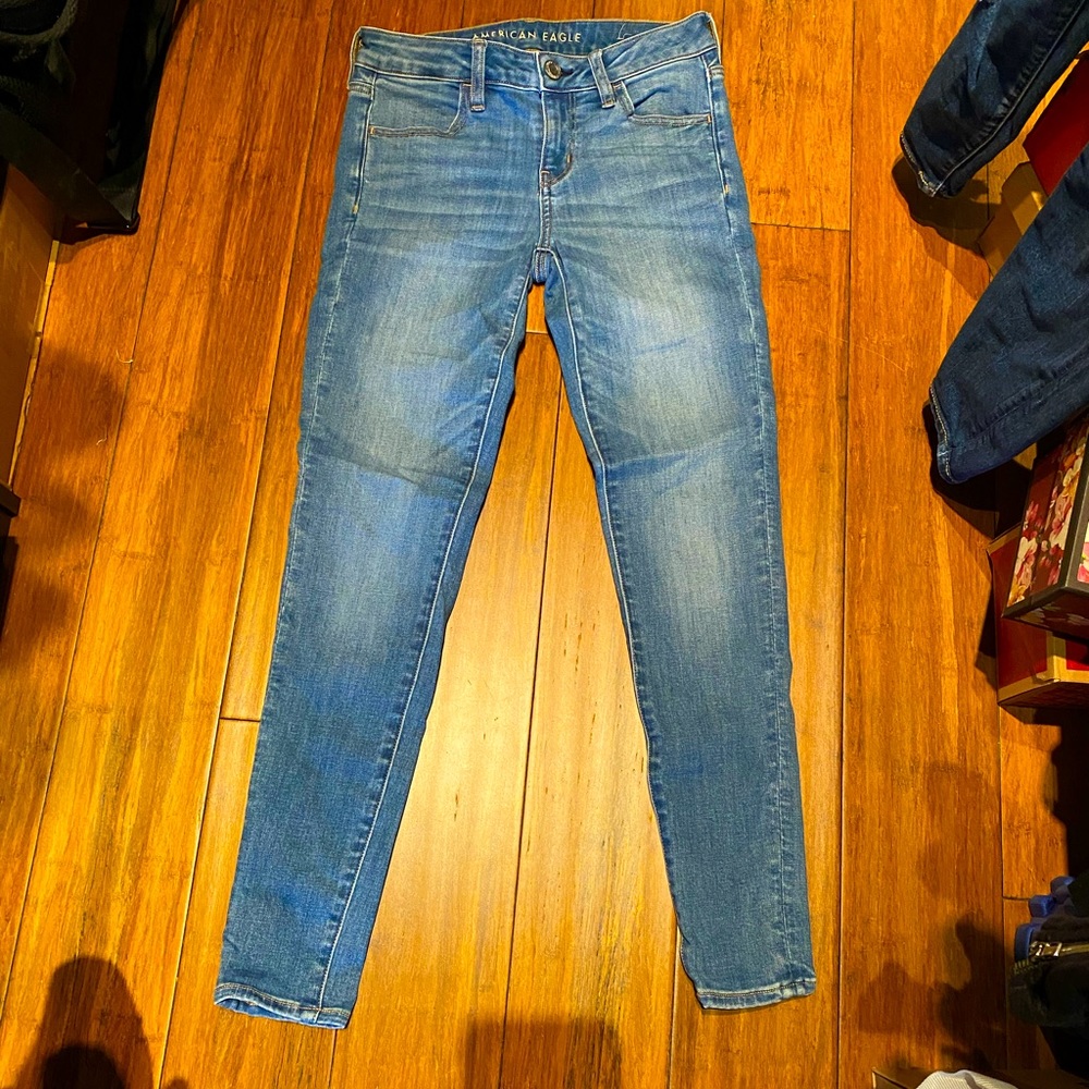 American eagle EUC practically brand new next generation jeans size 2
